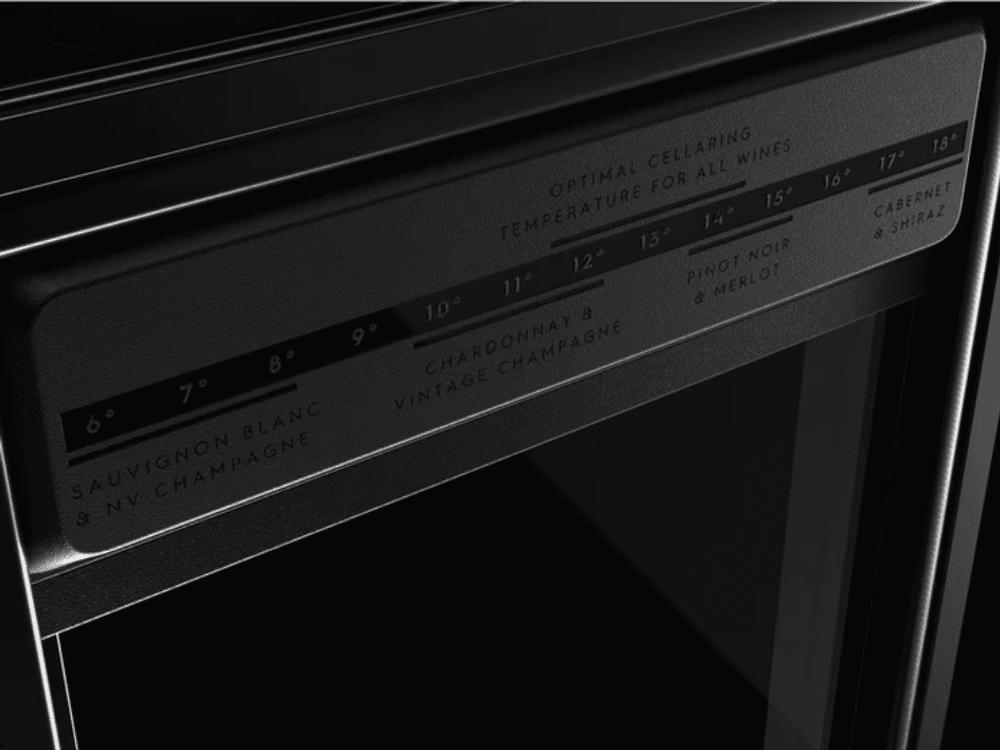 Electrolux 700 integrert vinskap 18 flasker 81.8 cm EWUS018B7B 923421260