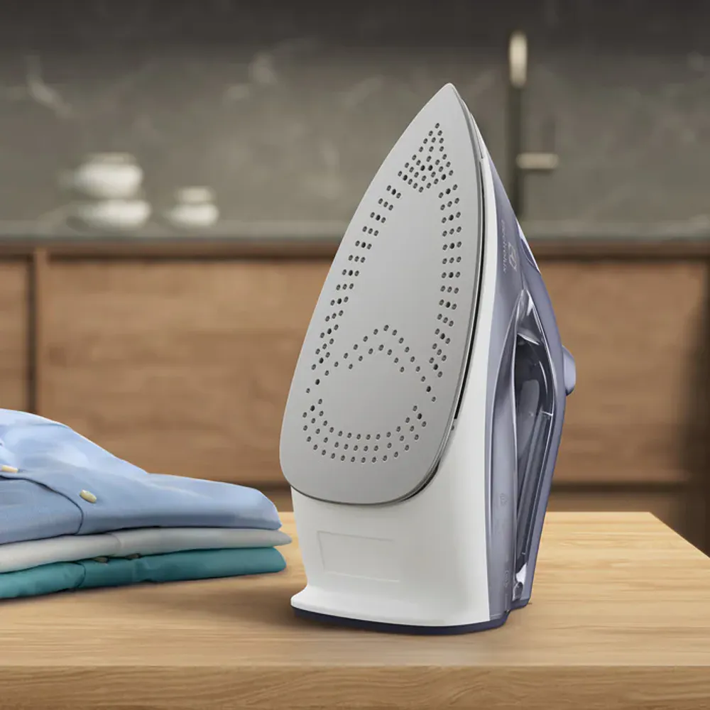Electrolux Strykejern Steam Iron Misty Navy - E6SI1-2MN